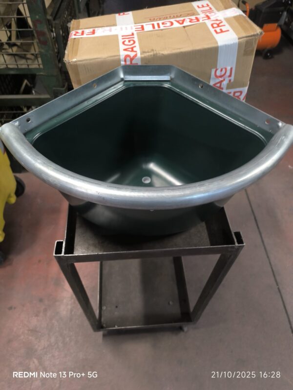 Mangiatoia ad angolo CDM Professional - immagine 3