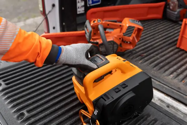 Verricello a batteria Husqvarna Skylotec Power Ascender + 60 mt. Corda omaggio 11 mm.